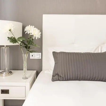 Latina - Madflats Collection Hotel