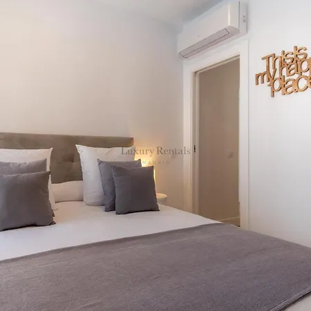 Charming For 4 Steps Away From Mercado De San Miguel , Calle Mayor Iv Apartment Madrid