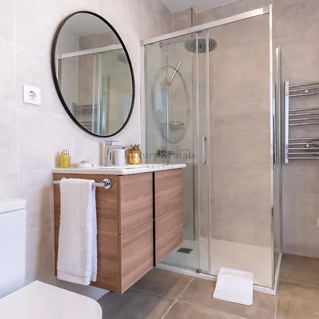 Charming For 4 Steps Away From Mercado De San Miguel , Calle Mayor Iv Apartment