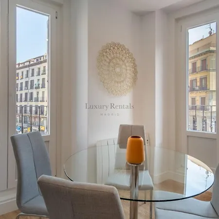 Charming For 4 Steps Away From Mercado De San Miguel , Calle Mayor Iv *
