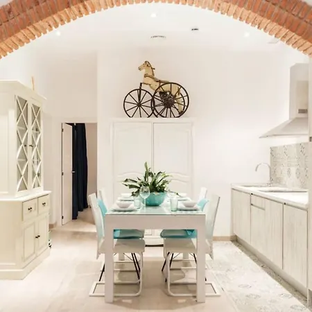 Cosy In The Heart Of Barrio De Letras Apartment