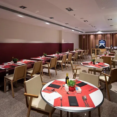 梅耶广场加泰罗尼亚酒店 酒店 4*