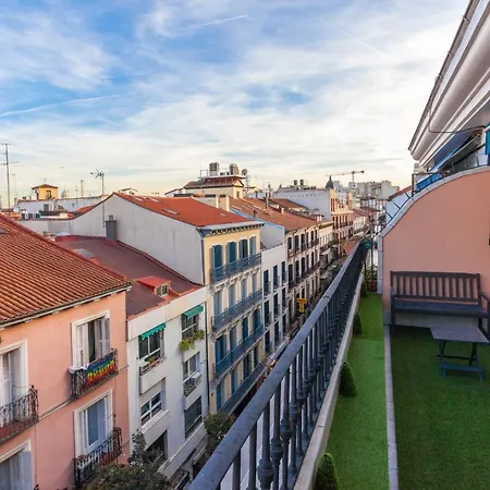 Gran Via Terrace En Madrid