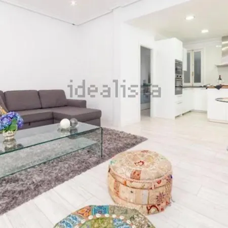 Beautiful And Comfortable Flat In Center Of *
