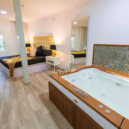 Hotel Rouse House Club
