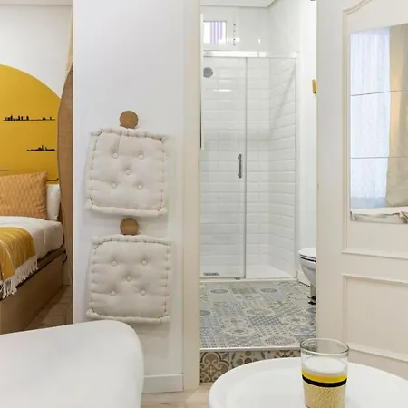 Apartment Designer 1 Bedroom In Chamberi Madrid