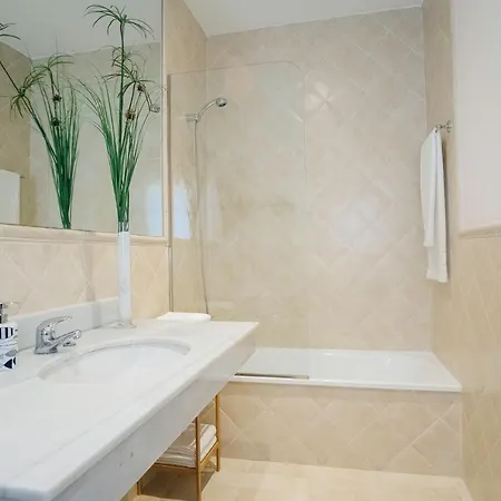 Homeabout Premium Royal Palace Penthouse