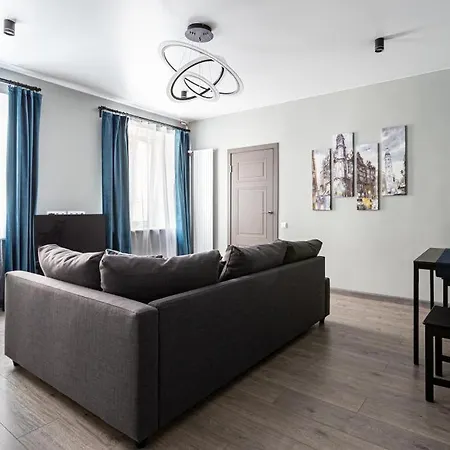 Apartment Plaza Jesus Madrid