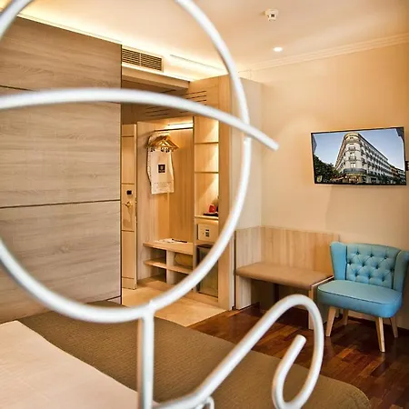 Hotel Preciados 4*