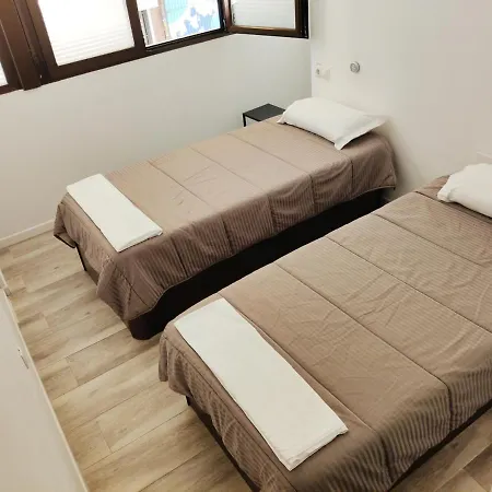 Auberge de jeunesse Palafox 23 *