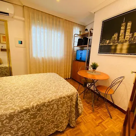 Sleeping Gran Via Apartment Madrid