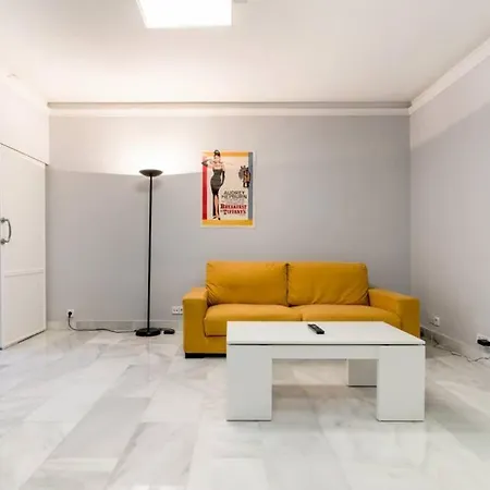 Cozy And Comfortable In Plaza Castilla *