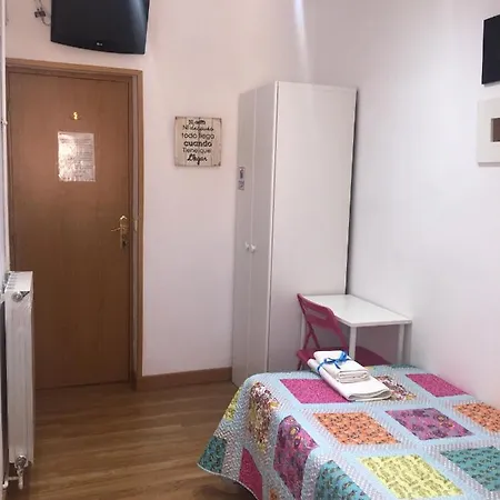Jaén Pensión *