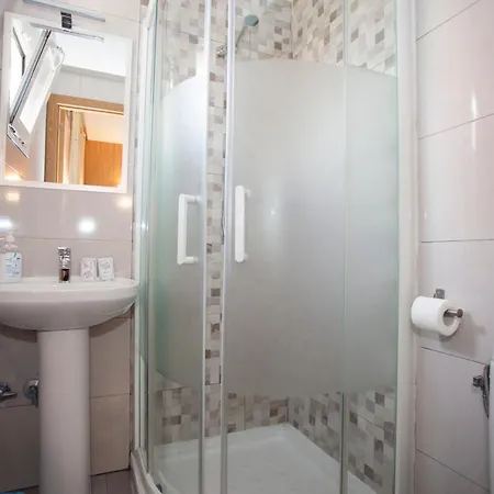 Rosales Guest house 2*