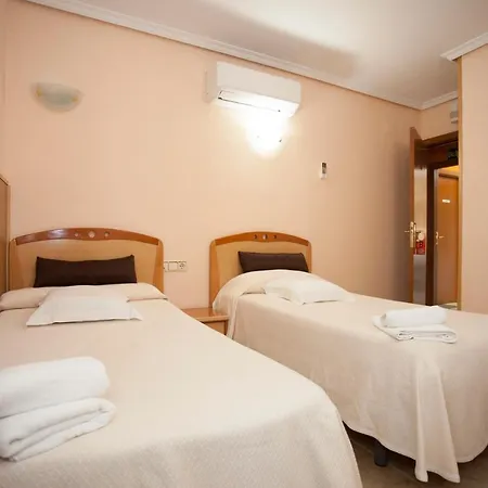 Guest house Rosales 2*