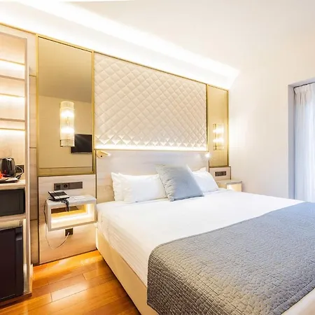 Hotel Preciados 4*