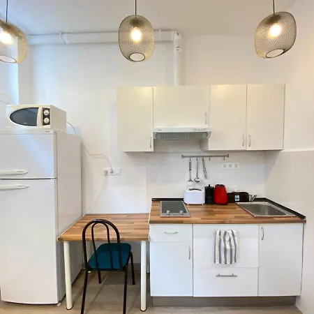 Homestay Herminiopuertas Apartment Madrid