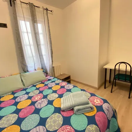 Homestay Herminiopuertas * Madrid