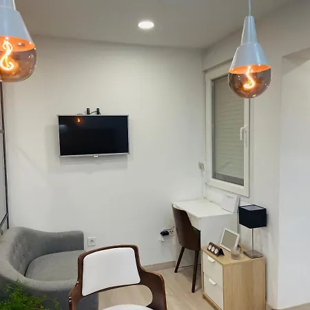 Apartment Like A Local *