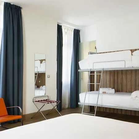 Hotel Petit Palace Plaza Del Carmen Madryt