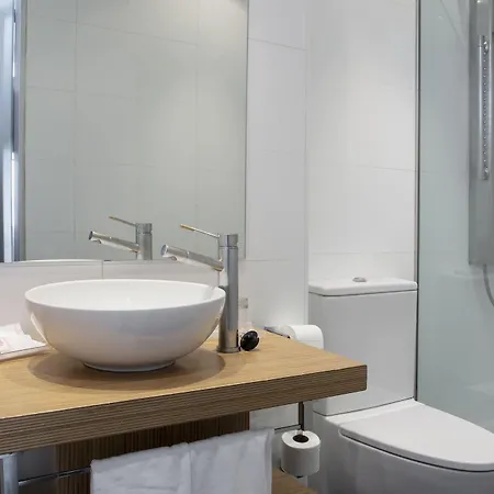 Petit Palace Plaza Del Carmen Hotel 4*