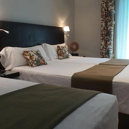 Otel Moderno Puerta Del Sol 3*