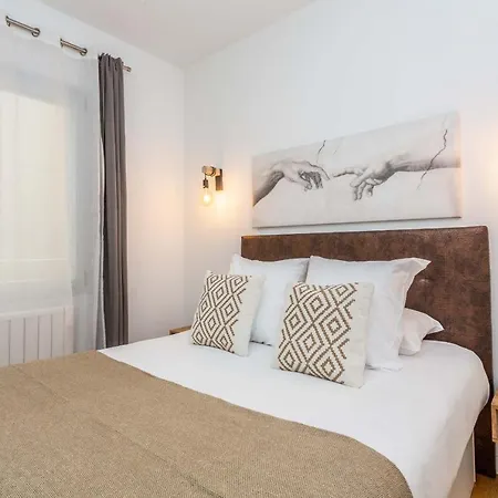 Apartment Mit House Ayala En