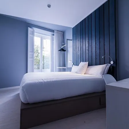 Centro Fuencarral 52 Hotell 3*