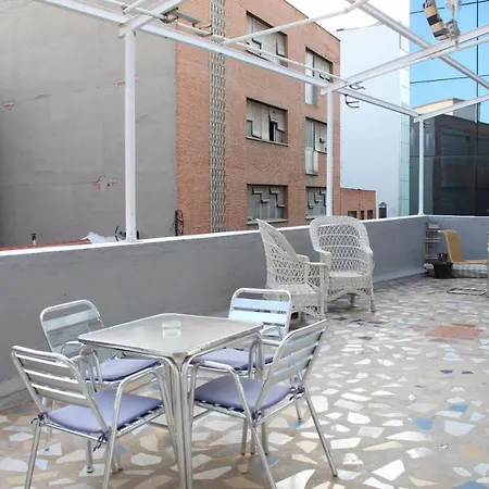 Precioso Apartamento Con Terraza * 马德里