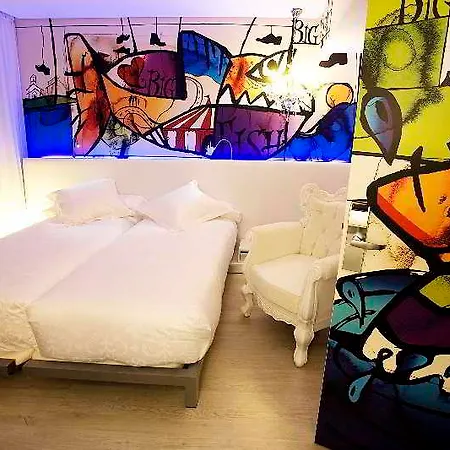 Dormirdcine Hotel
