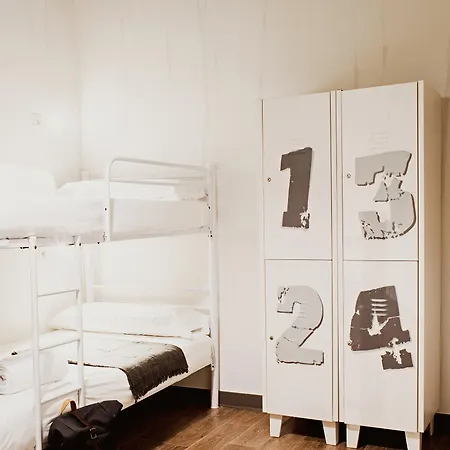 Hostel Room00 Chueca