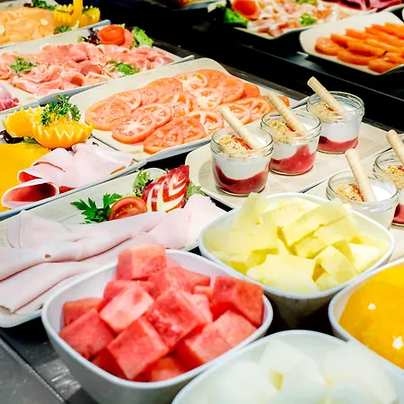 Crowne Plaza Airport 4* Madrid