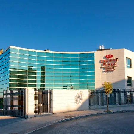 Crowne Plaza Airport