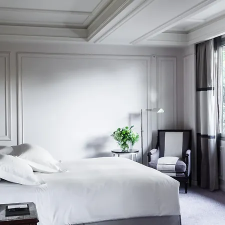 Rosewood Magna 5* Madryt