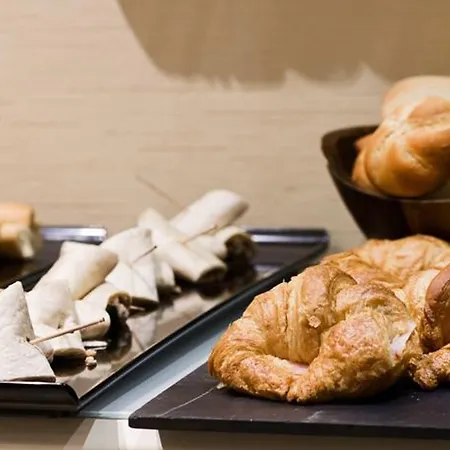 Catalonia Las Cortes Hotell