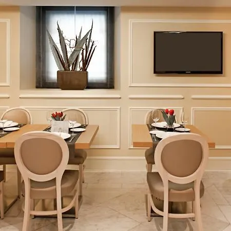 Hotell Catalonia Las Cortes 4*