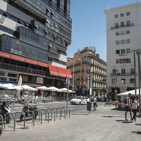 Petit Palace Plaza Espana Hotel 4*