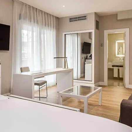 Nh Chamberi Hotel