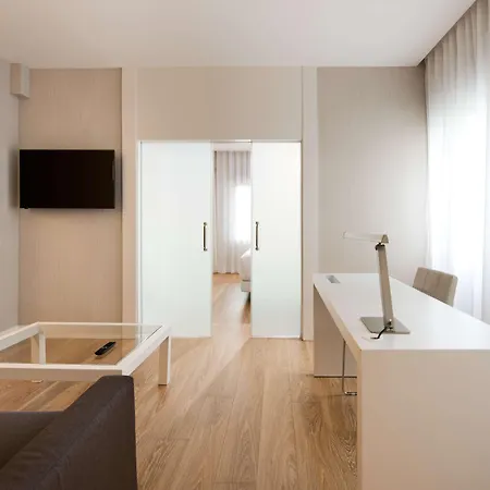 Nh Chamberi Hotel