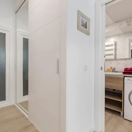 4torres Homes - Laura Apartment Madrid