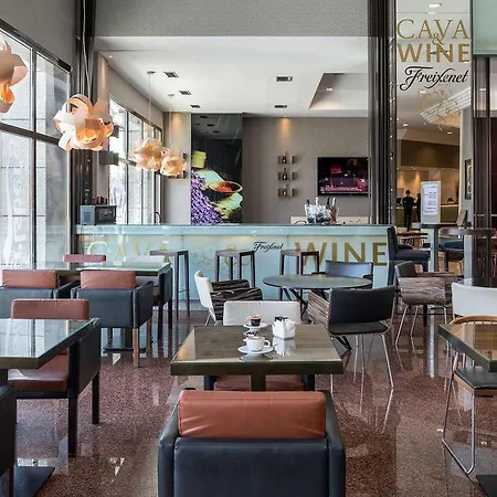 Rafaelhoteles Atocha 4*