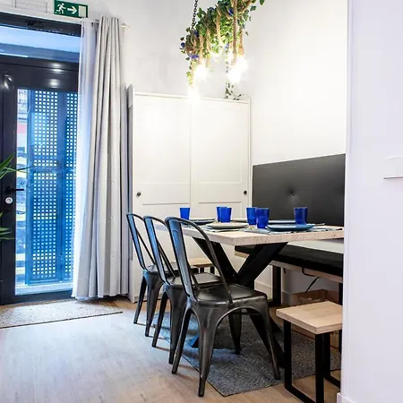 Apartament Calle Amparo 86 Lujoso Duplex Con Jacuzzi En Lavapies Especial Parejas Madryt