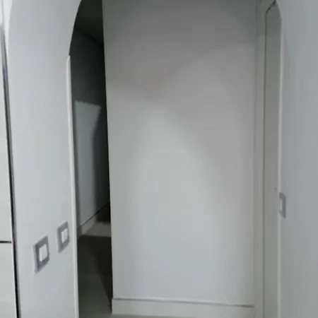 In Bb - Lavapies - Private Double In Guest house