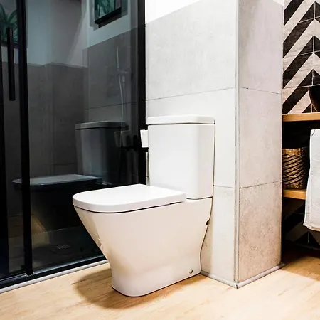 Calle Amparo 86 Lujoso Duplex Con Jacuzzi En Lavapies Especial Parejas Madryt