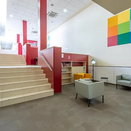 Residencia Universitaria Resa Erasmo * Madrid