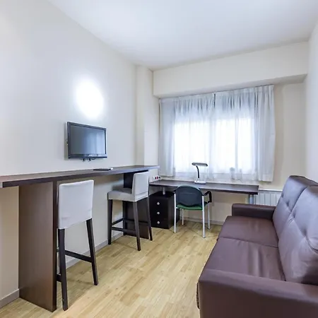 Apartment Residencia Universitaria Resa Erasmo *
