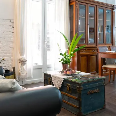 Modern And Neoclassical Flat * 마드리드