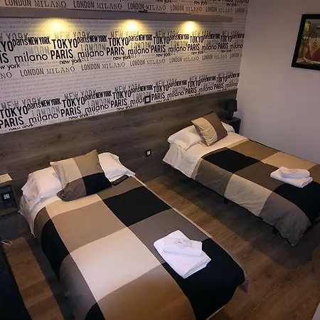 Mh Fuencarral Guest house