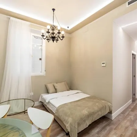 Spacious 3 Bedroom In Centro *