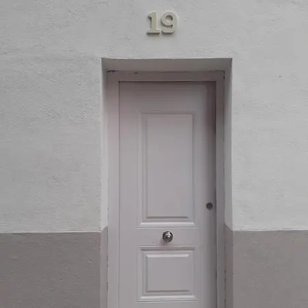 C Apartment *